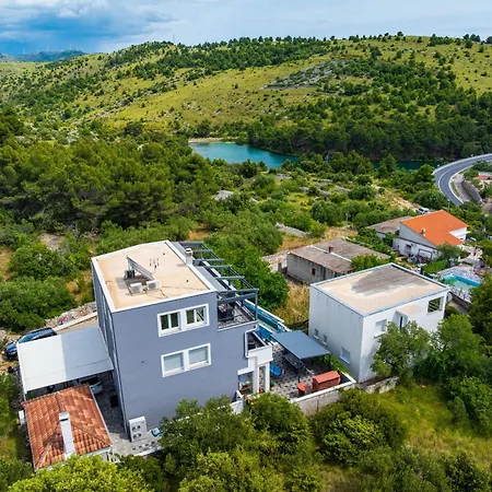 My Dalmatia - Nikita With Private Pool Apartmán *