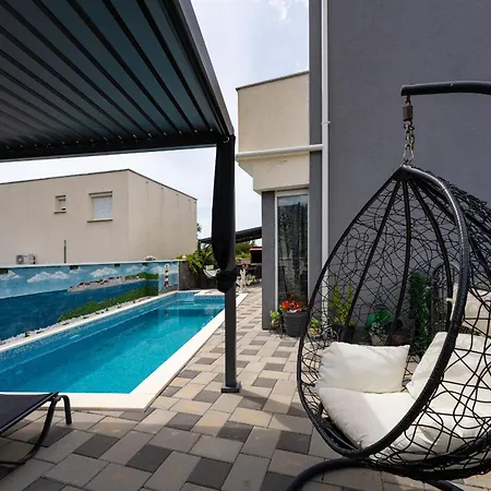 My Dalmatia - Nikita With Private Pool Apartment