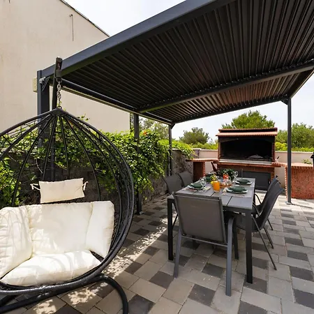 My Dalmatia - Nikita With Private Pool Apartment