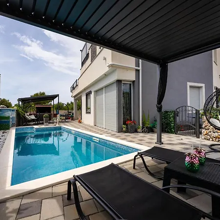 Appartamento My Dalmatia - Nikita With Private Pool *