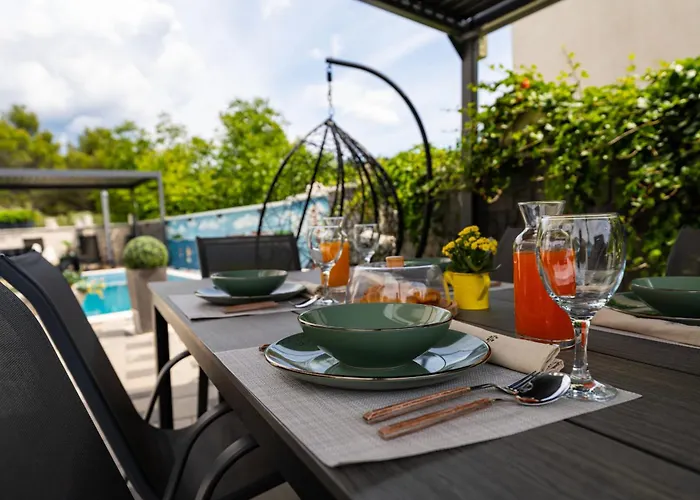 My Dalmatia - Nikita With Private Pool Appartement *